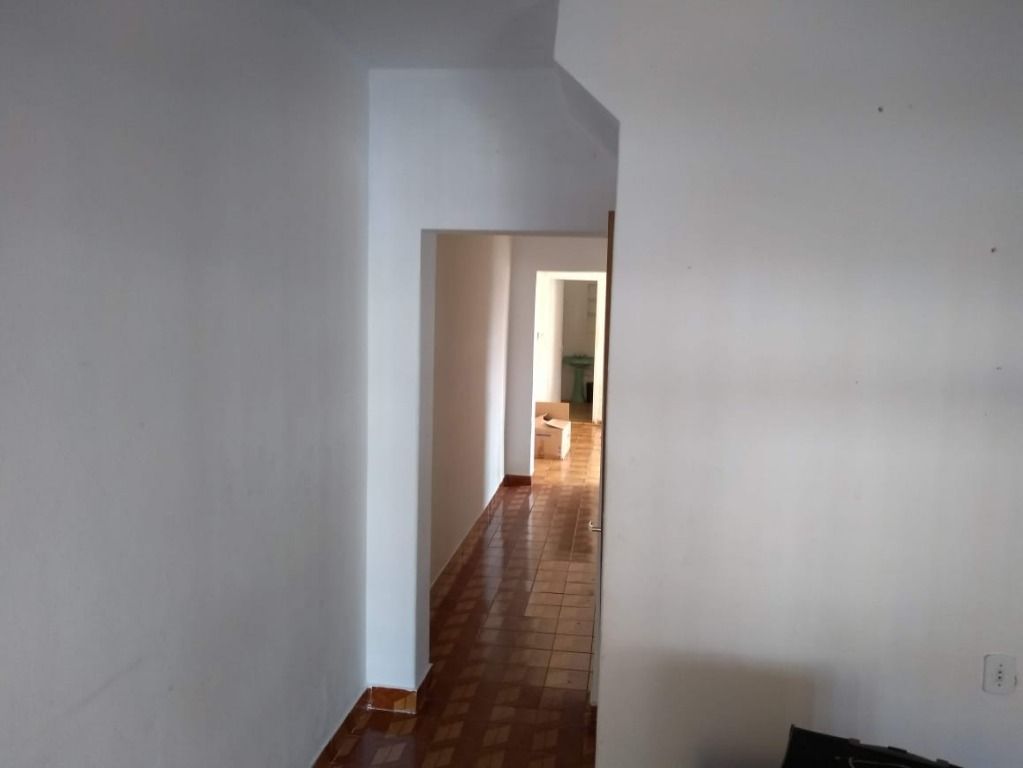 Casa para alugar com 2 quartos, 70m² - Foto 10