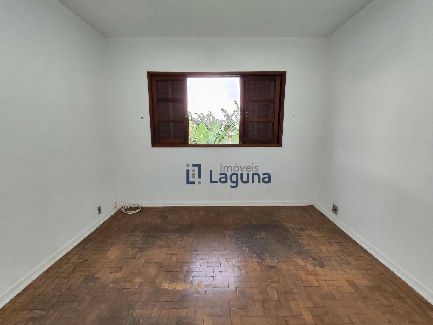 Casa para alugar com 3 quartos, 285m² - Foto 54