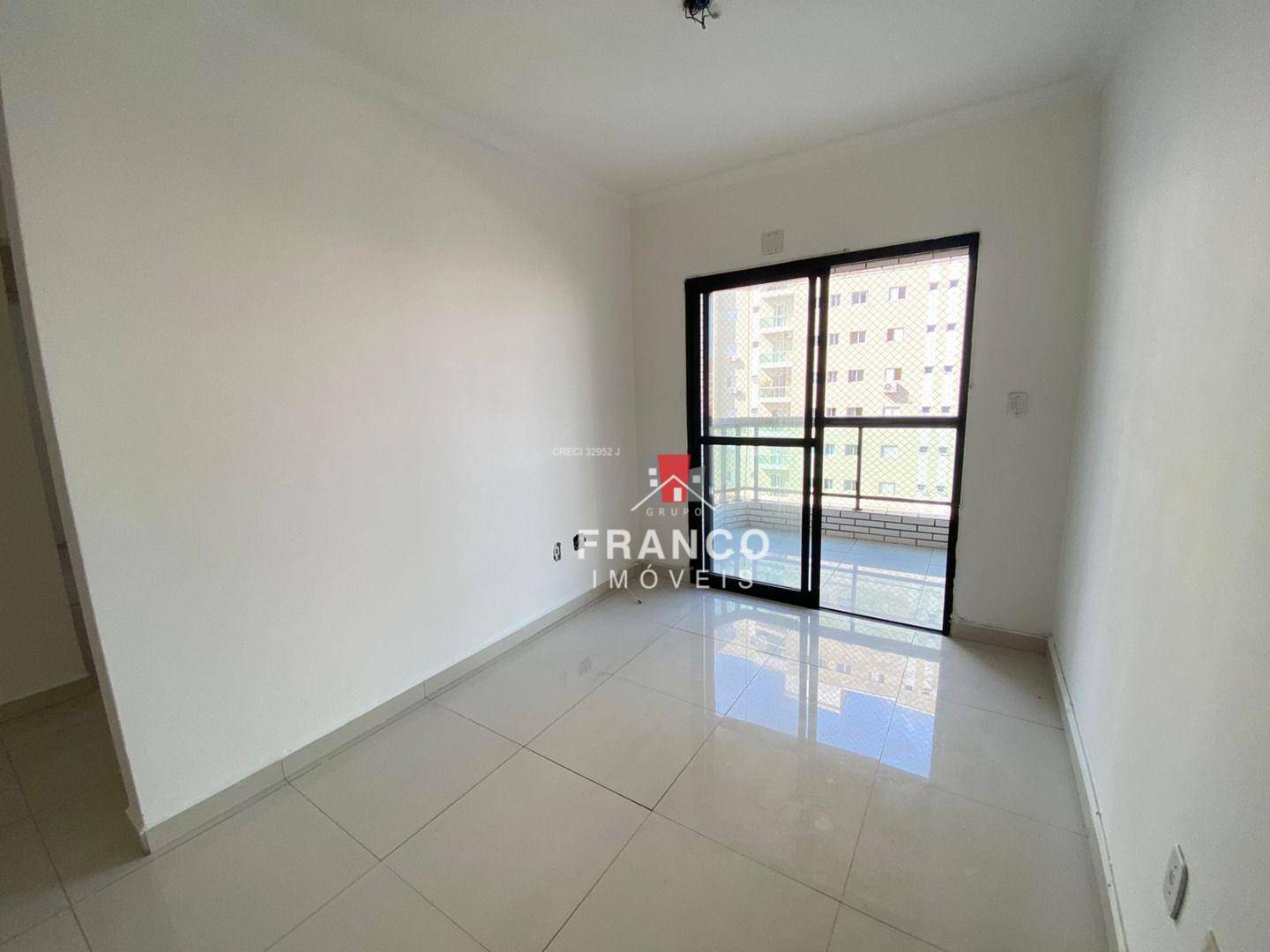 Apartamento à venda com 2 quartos, 75m² - Foto 2