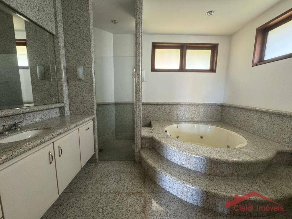 Casa para alugar com 3 quartos, 280m² - Foto 6