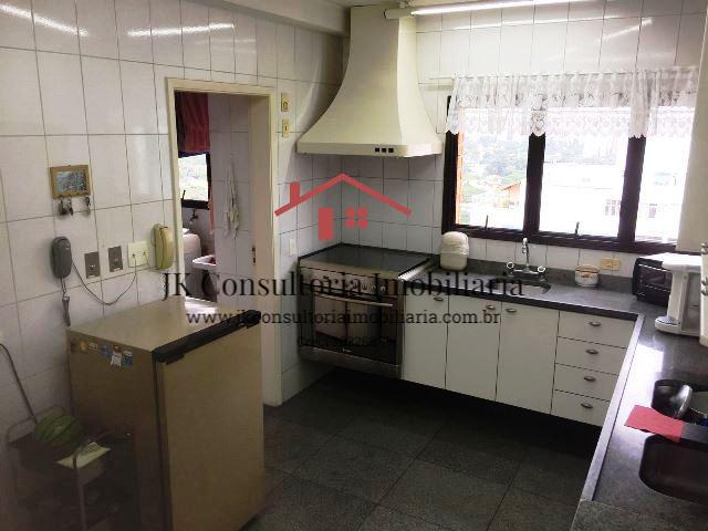 Apartamento à venda com 4 quartos, 200m² - Foto 5