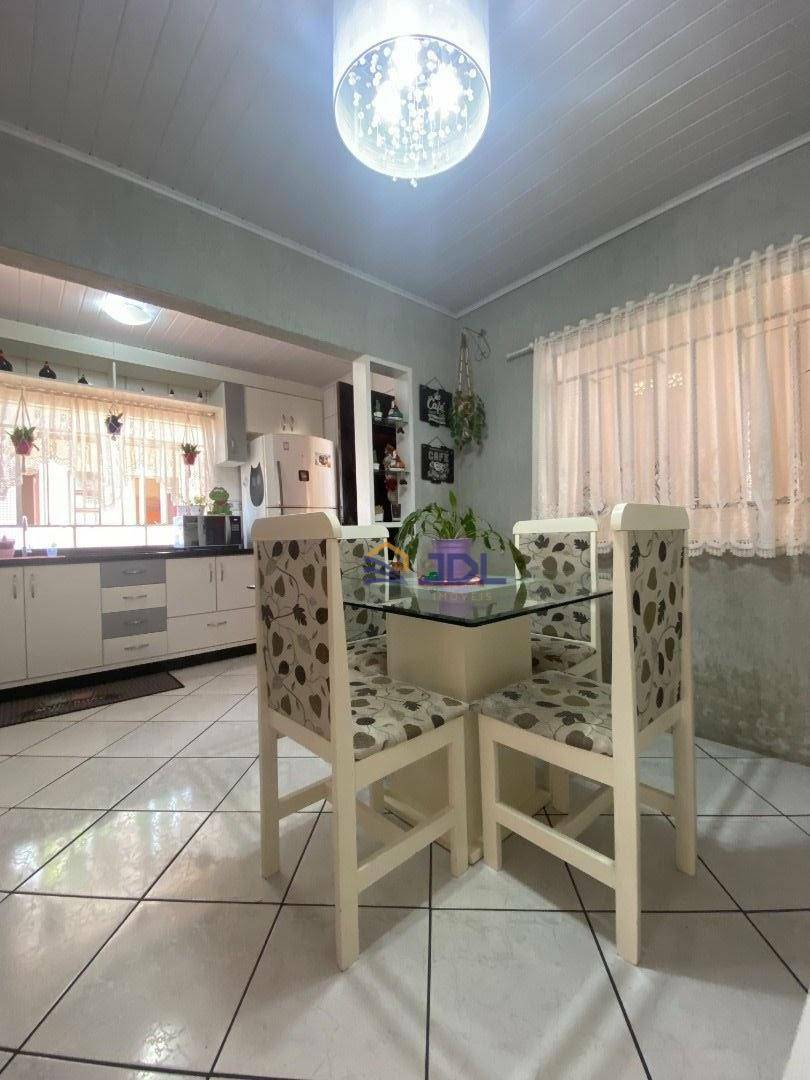 Casa à venda com 3 quartos, 98m² - Foto 5