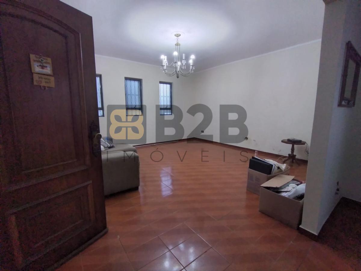 Casa à venda com 3 quartos, 241m² - Foto 7