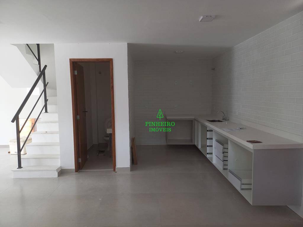 Casa à venda com 3 quartos, 202m² - Foto 6