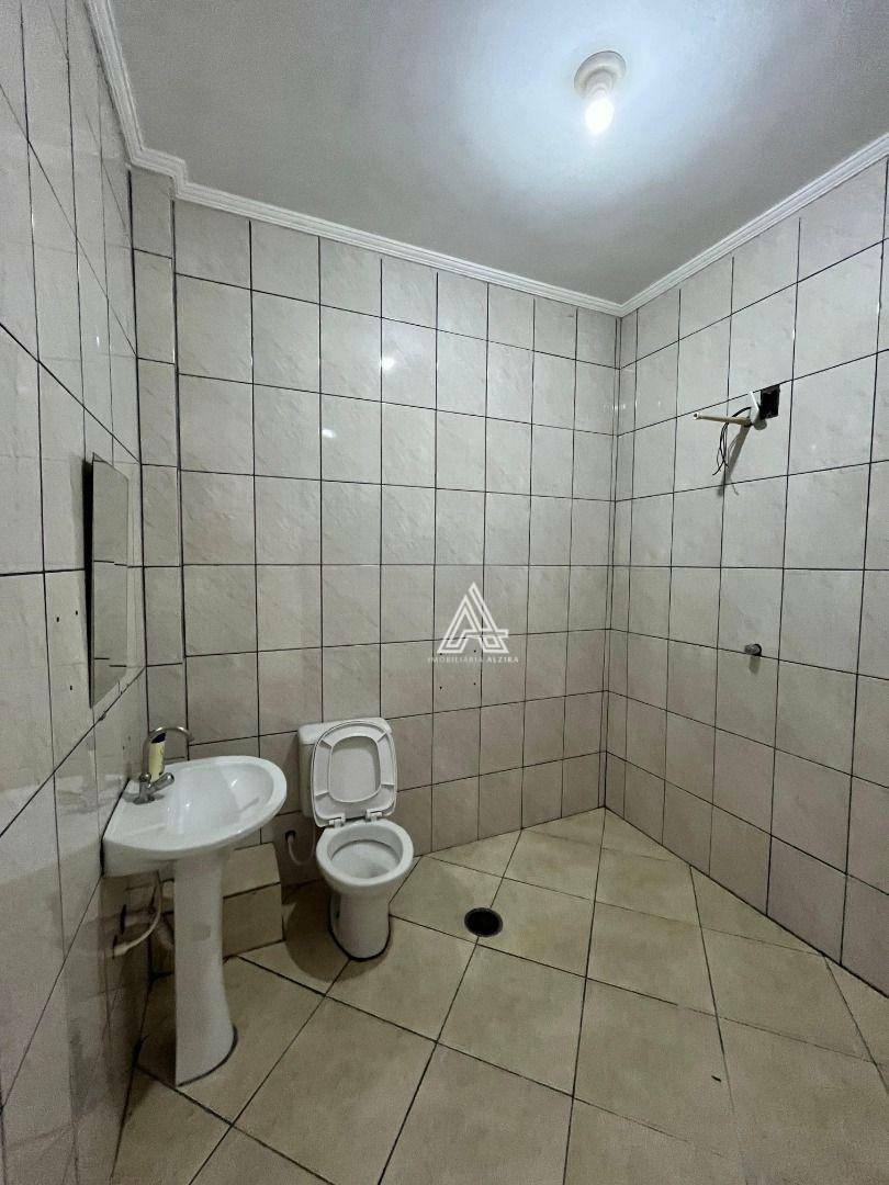 Casa para alugar com 6 quartos, 200m² - Foto 52