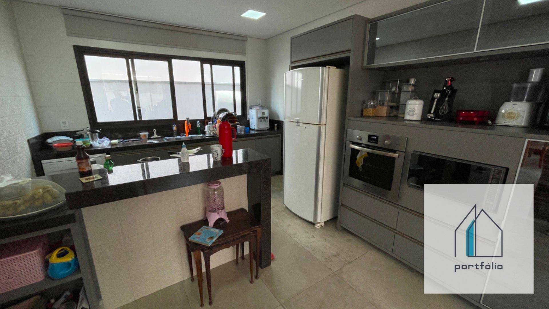 Casa de Condomínio à venda com 4 quartos, 246m² - Foto 13