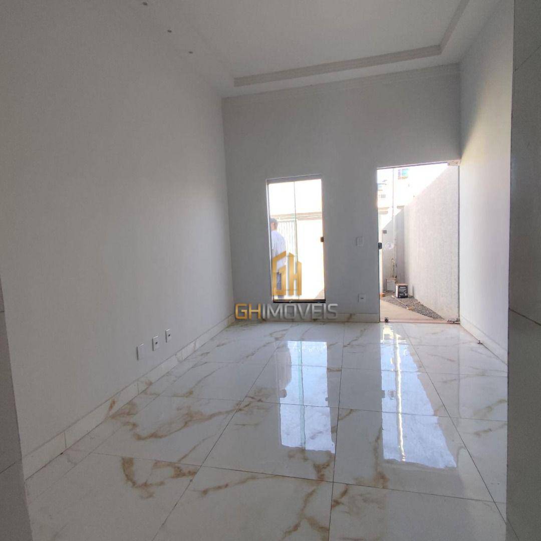 Casa à venda com 2 quartos, 100m² - Foto 4