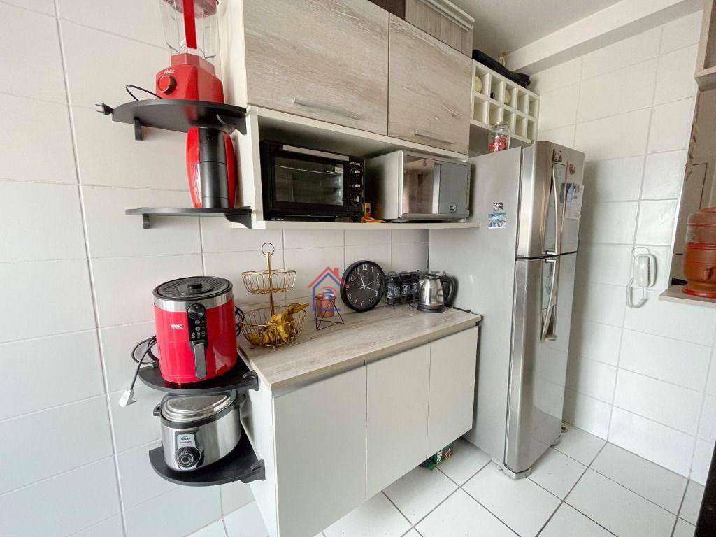 Apartamento à venda com 2 quartos, 46m² - Foto 3