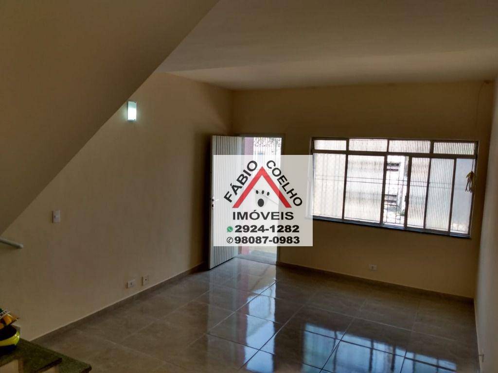 Sobrado à venda com 3 quartos, 120m² - Foto 1