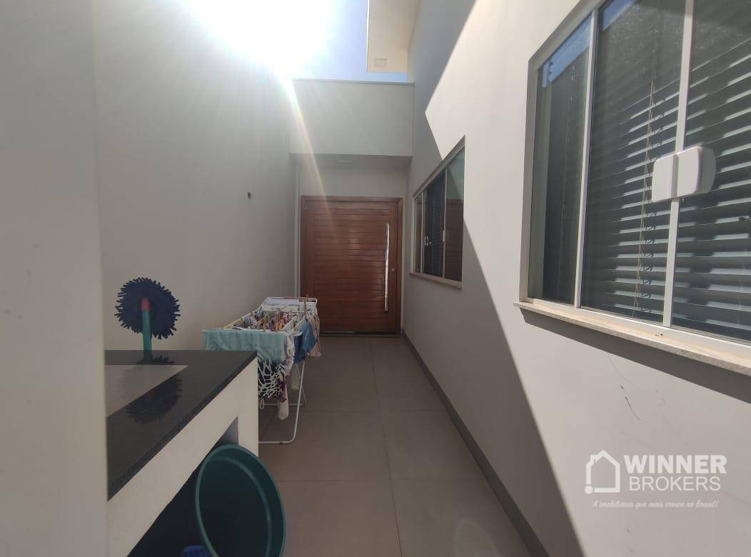 Casa à venda com 3 quartos, 260m² - Foto 14