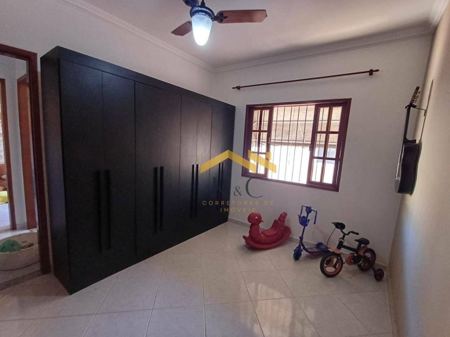 Casa à venda com 6 quartos, 160m² - Foto 19