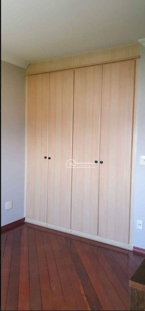 Apartamento à venda com 3 quartos, 189m² - Foto 3