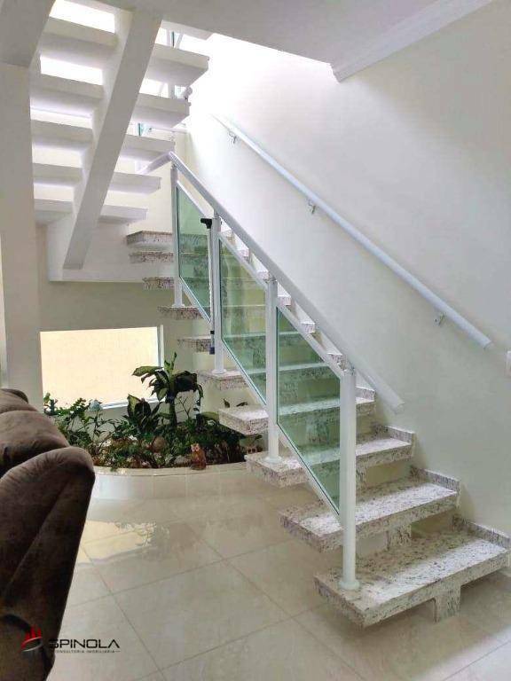 Casa à venda com 4 quartos, 232m² - Foto 13