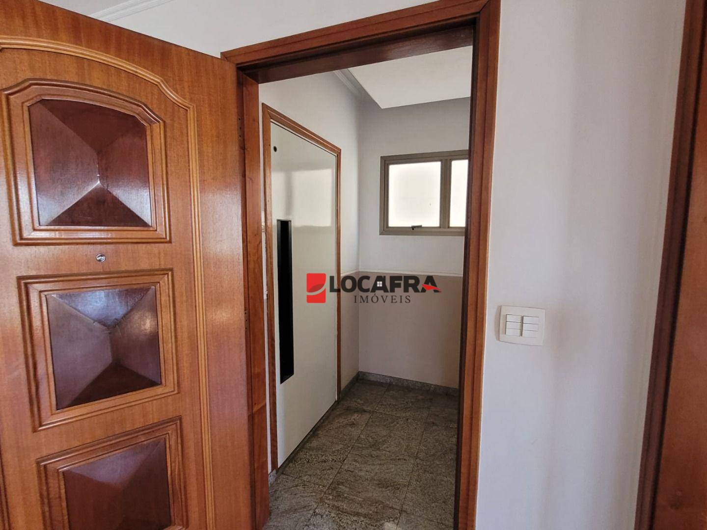 Apartamento à venda com 3 quartos, 304m² - Foto 9