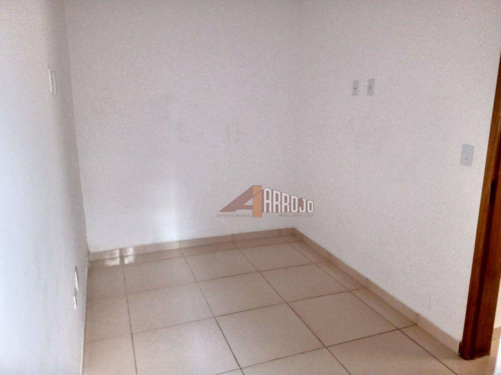 Apartamento para alugar com 2 quartos, 38m² - Foto 4