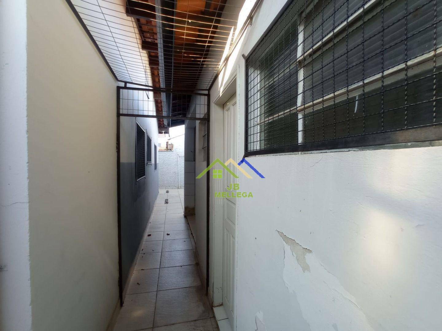 Casa à venda com 3 quartos, 137m² - Foto 11