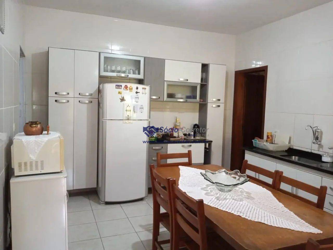 Casa à venda com 2 quartos, 90m² - Foto 13