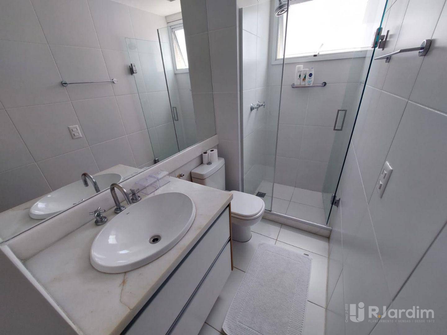 Apartamento para alugar com 2 quartos, 85m² - Foto 9