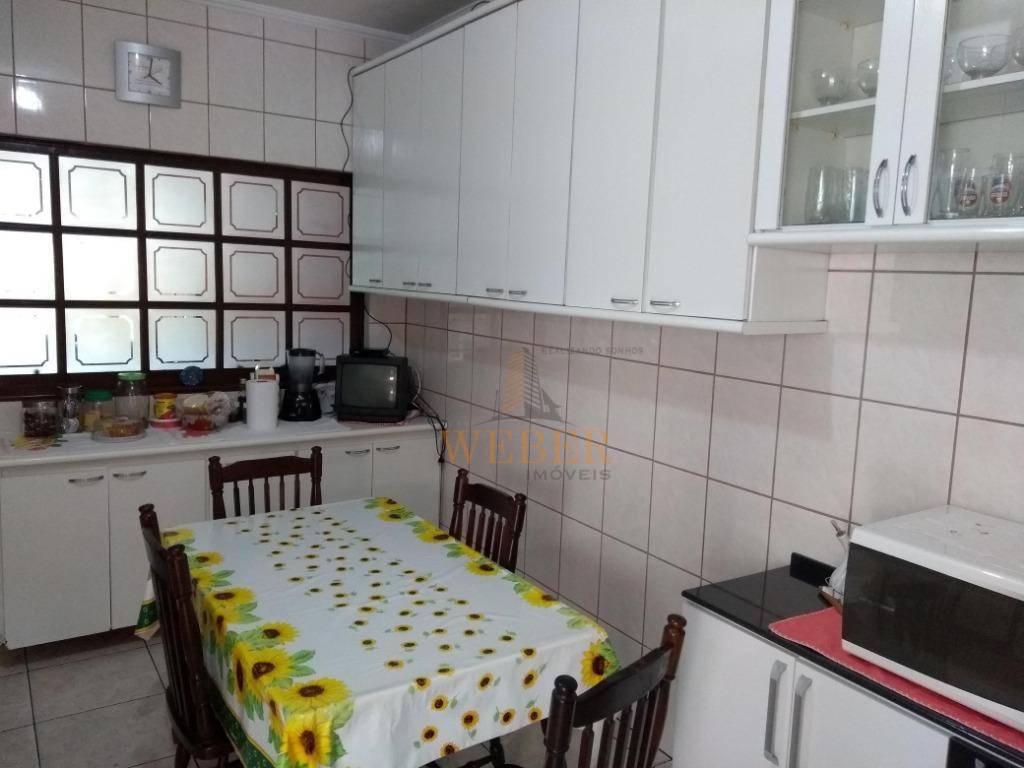 Casa à venda com 3 quartos, 300m² - Foto 24