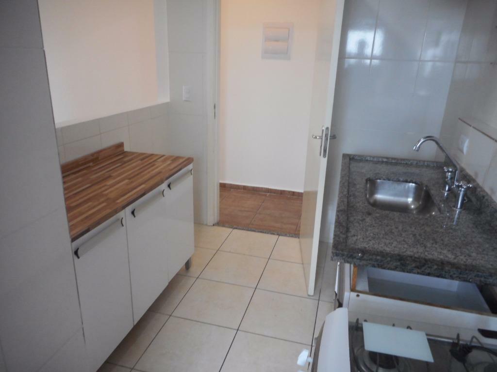 Apartamento à venda com 2 quartos, 64m² - Foto 3