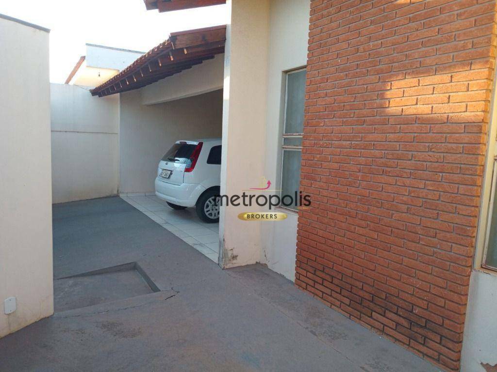 Casa à venda com 3 quartos, 240m² - Foto 12