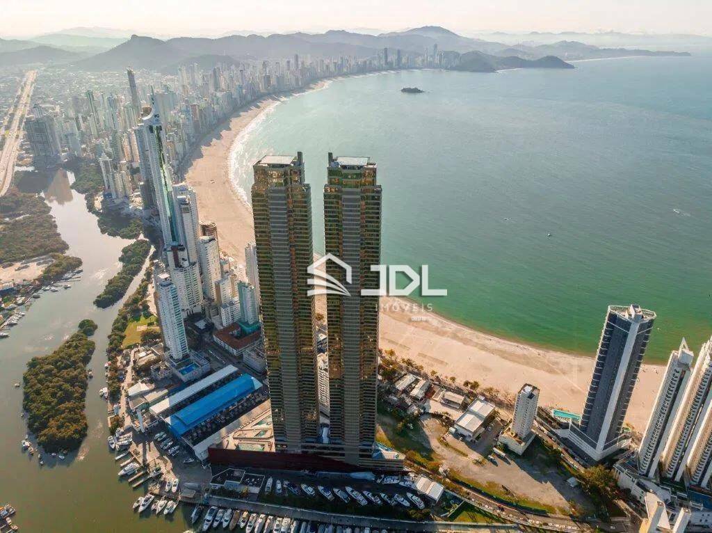 Apartamento à venda com 4 quartos, 261m² - Foto 9