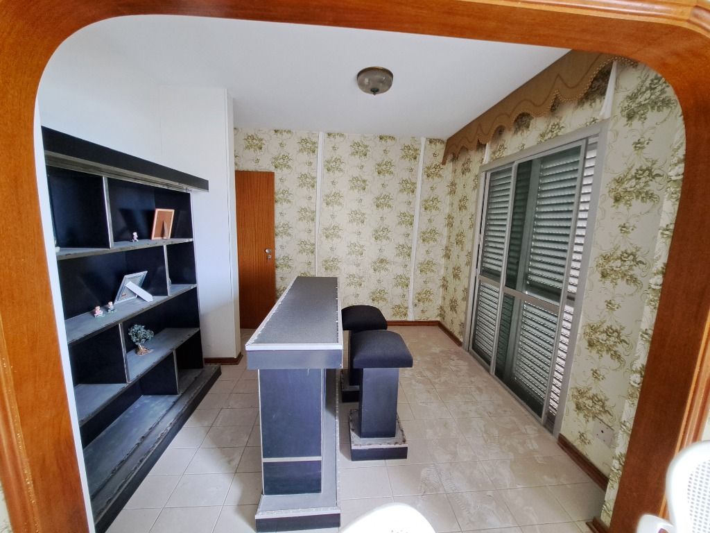 Apartamento à venda com 3 quartos, 140m² - Foto 7