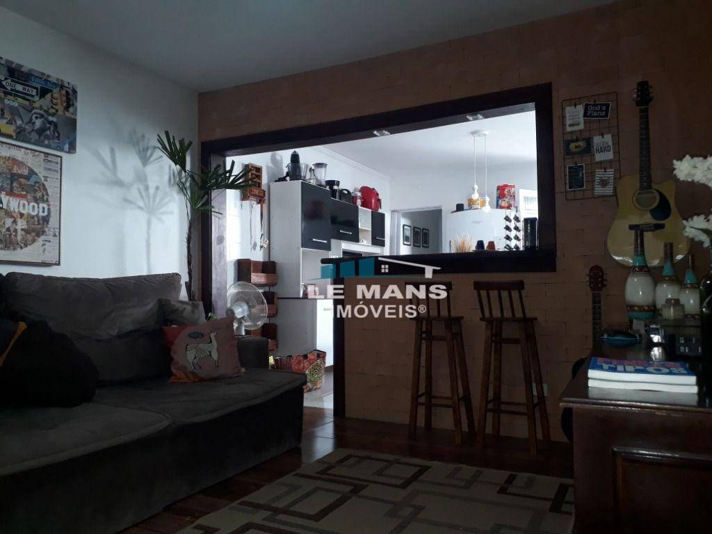 Casa à venda com 2 quartos, 69m² - Foto 6