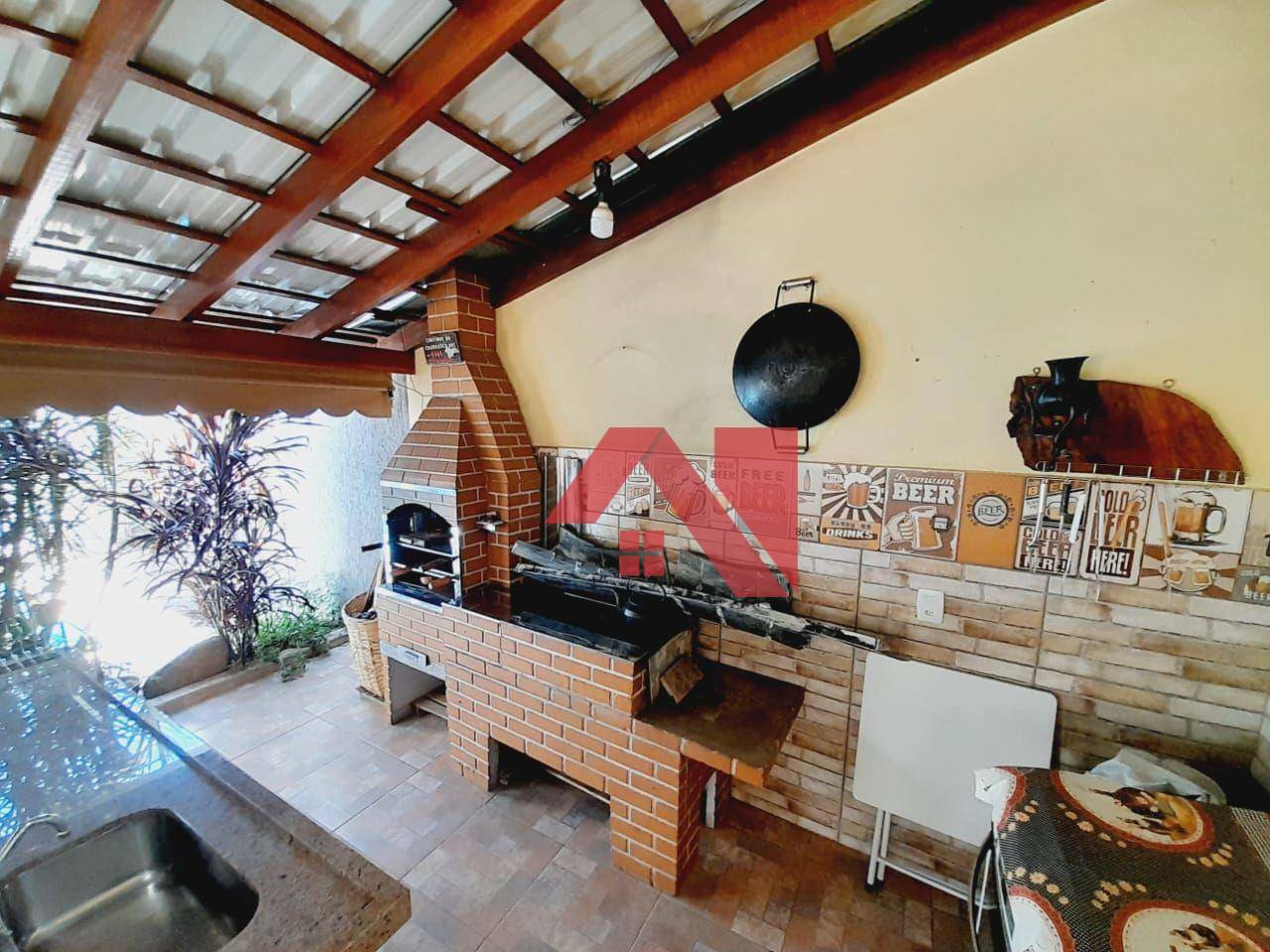 Casa à venda com 3 quartos, 180m² - Foto 8