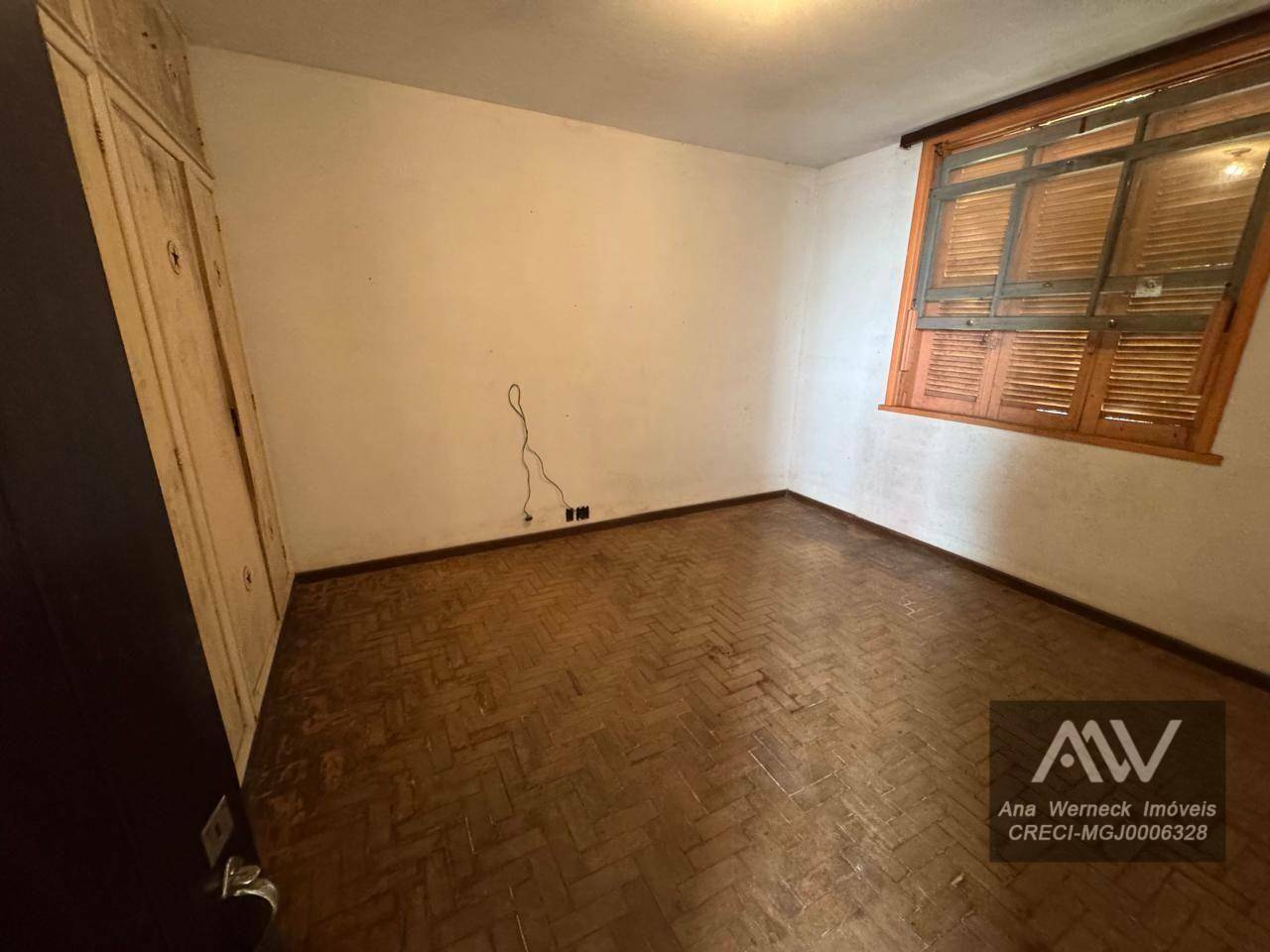Chácara à venda com 8 quartos, 600m² - Foto 19