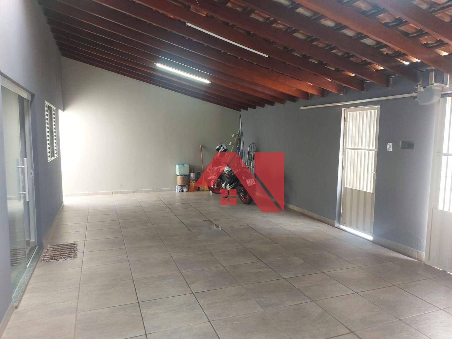 Casa à venda com 3 quartos, 160m² - Foto 2