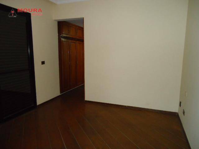 Apartamento à venda com 3 quartos, 159m² - Foto 7