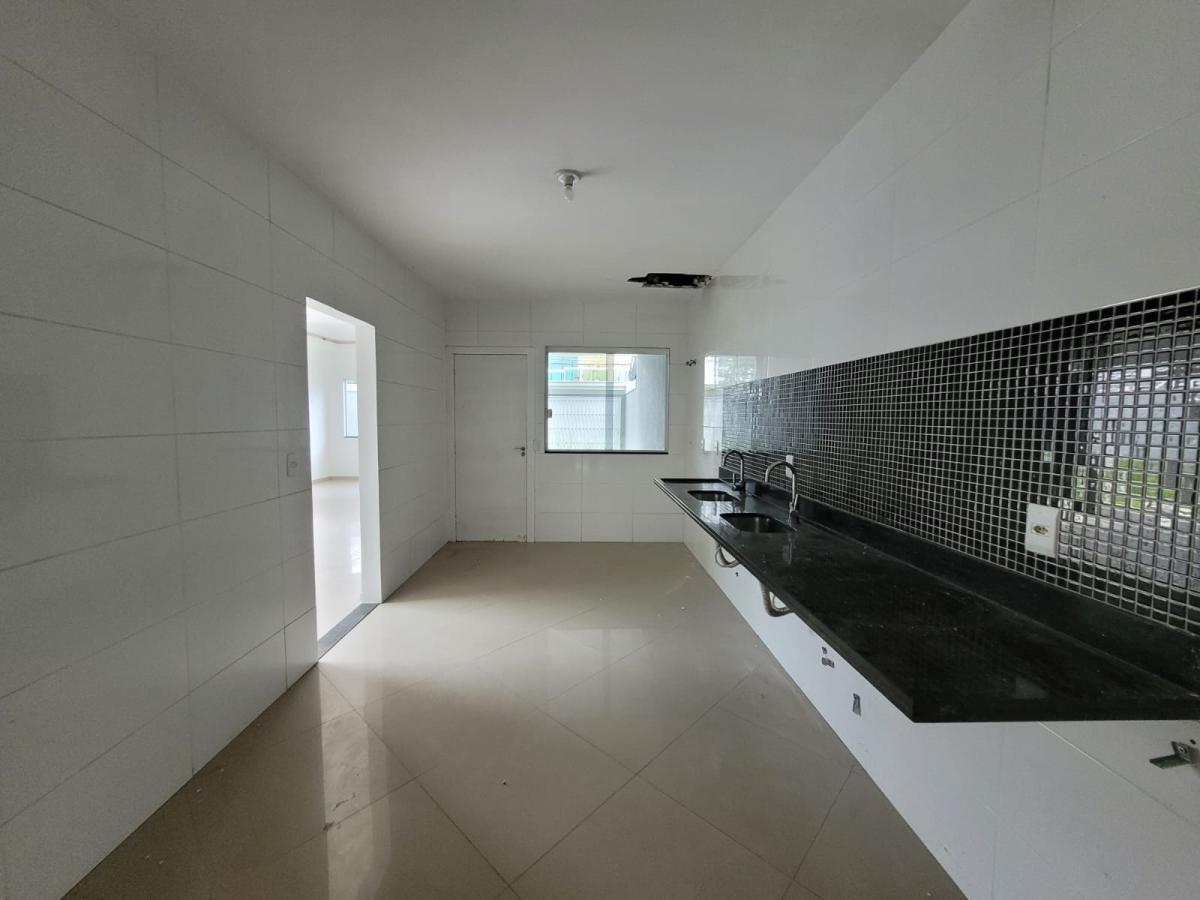 Casa de Condomínio à venda com 5 quartos, 220m² - Foto 18