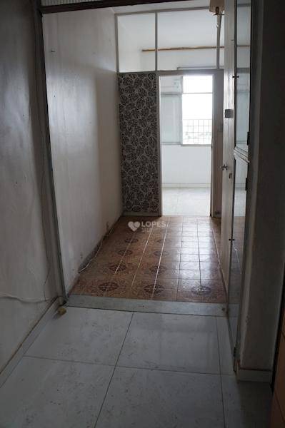 Apartamento à venda com 1 quarto, 27m² - Foto 2