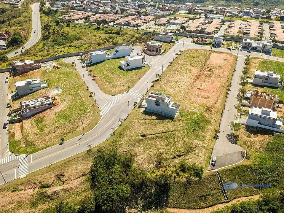 Casa de Condomínio à venda com 3 quartos, 230m² - Foto 32