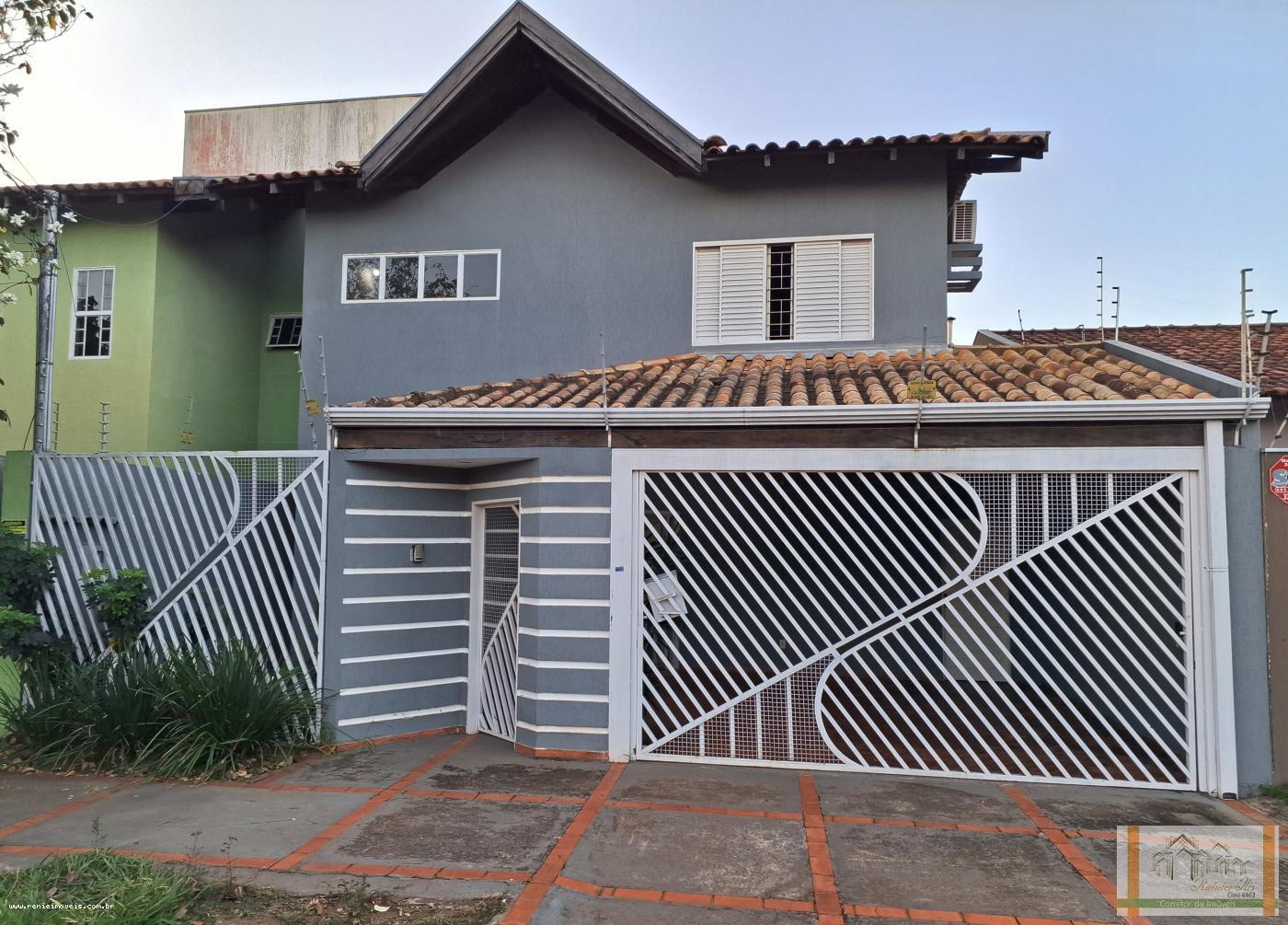 Sobrado à venda com 3 quartos, 156m² - Foto 1