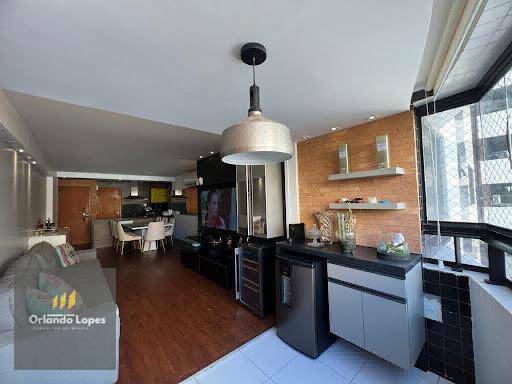 Apartamento à venda com 3 quartos, 108m² - Foto 1