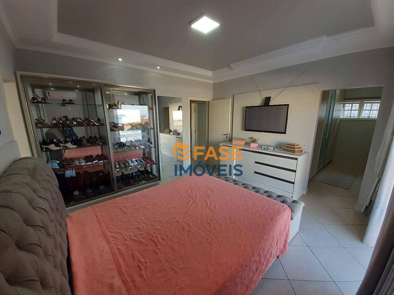 Casa à venda com 4 quartos, 176m² - Foto 25