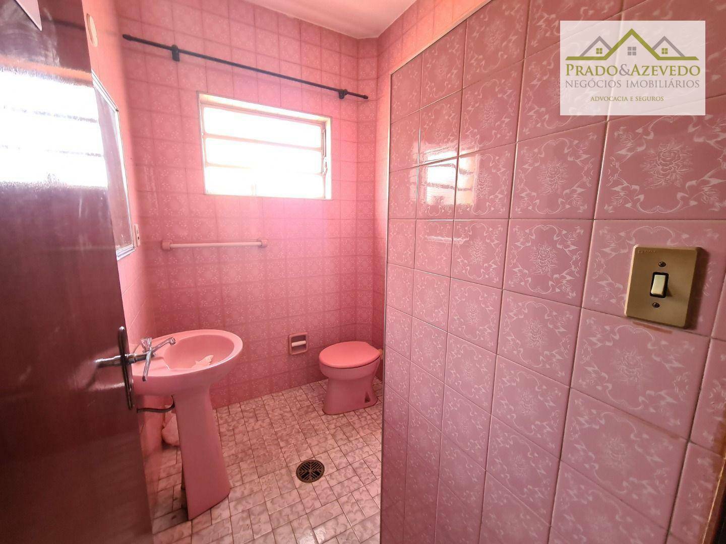 Casa para alugar com 3 quartos, 207m² - Foto 13