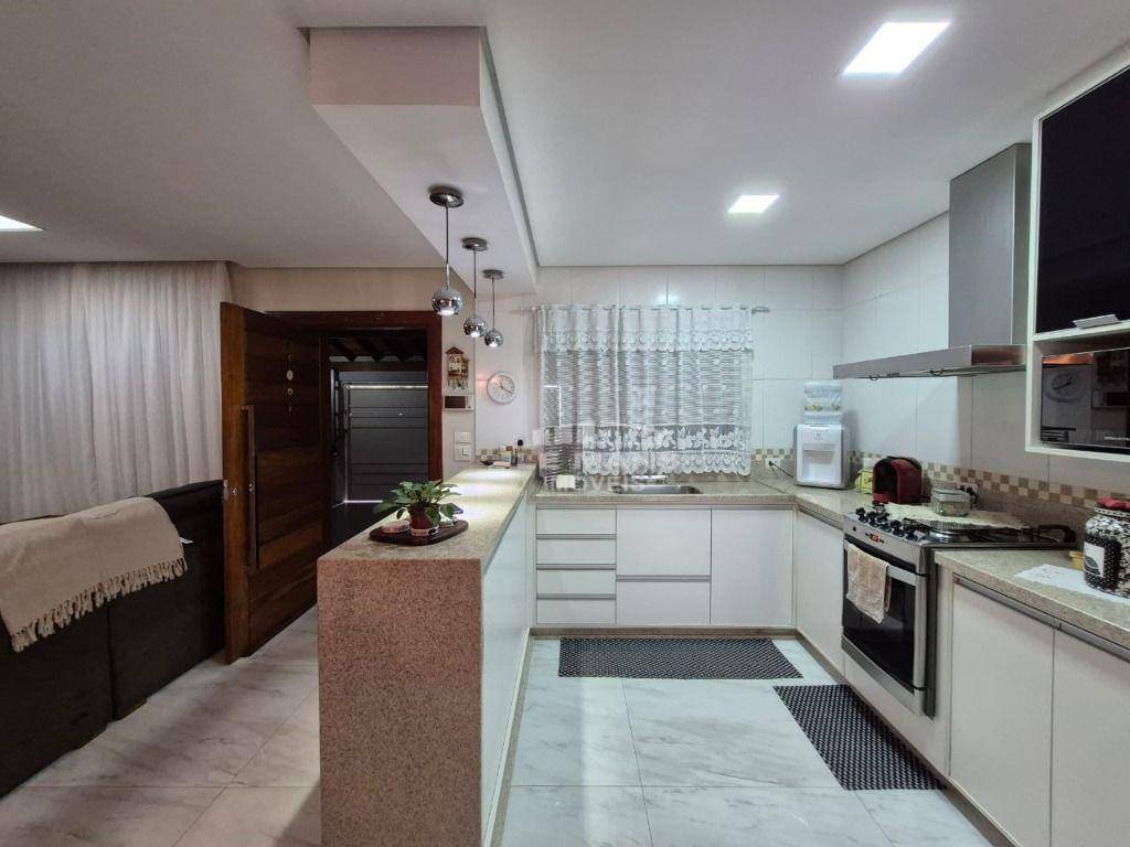 Casa à venda com 3 quartos, 110m² - Foto 8