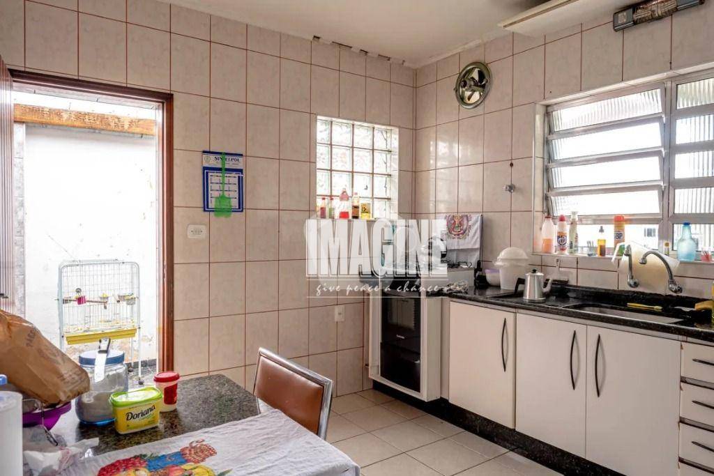 Sobrado à venda com 2 quartos, 200m² - Foto 12