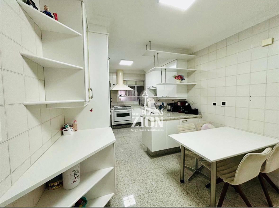 Apartamento à venda com 3 quartos, 150m² - Foto 12