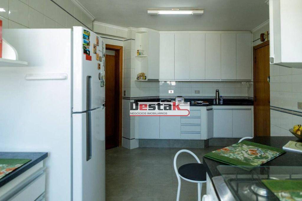 Apartamento à venda com 3 quartos, 135m² - Foto 25