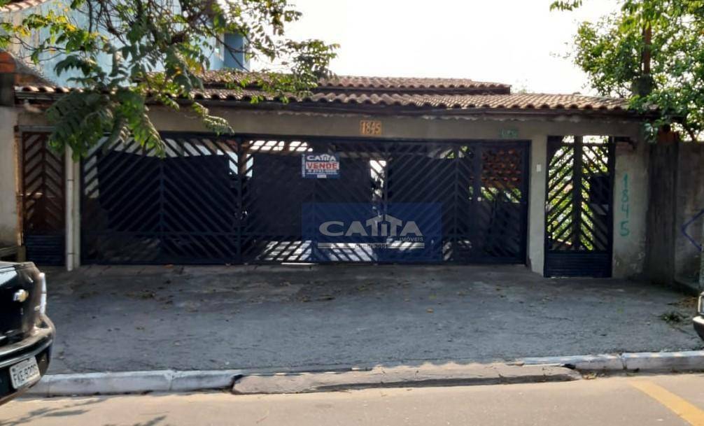 Casa à venda com 4 quartos, 146m² - Foto 1