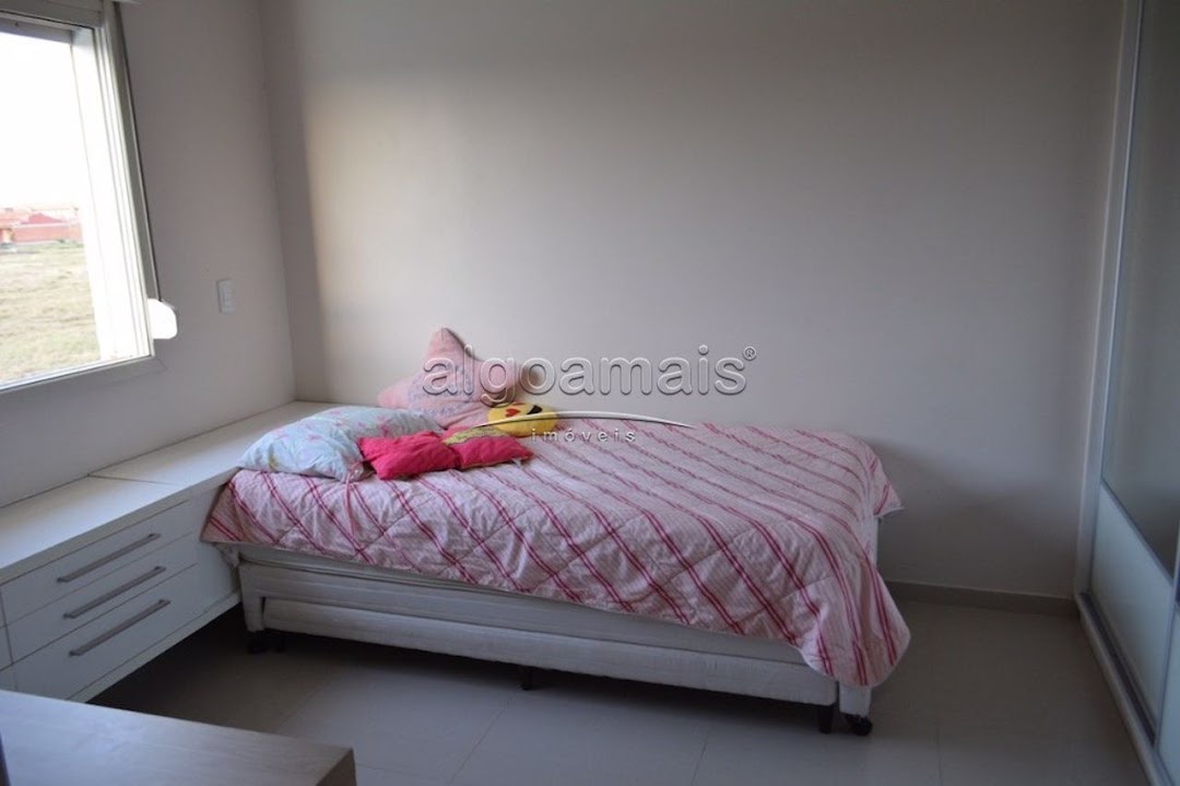 Casa de Condomínio à venda com 4 quartos, 200m² - Foto 23