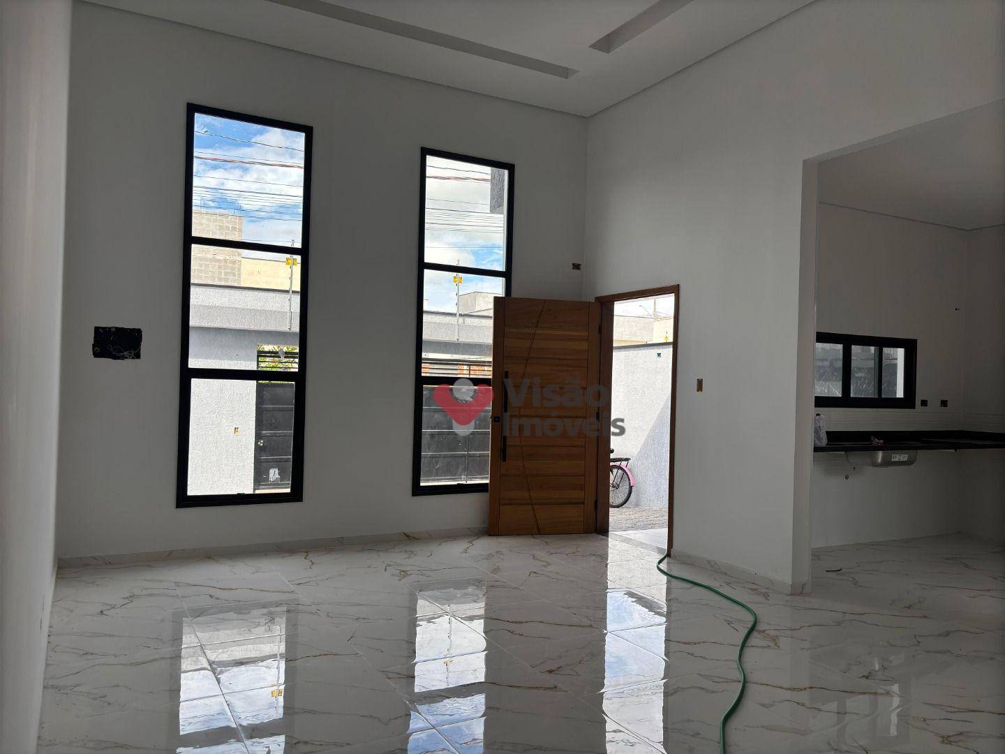 Casa à venda com 3 quartos, 112m² - Foto 4