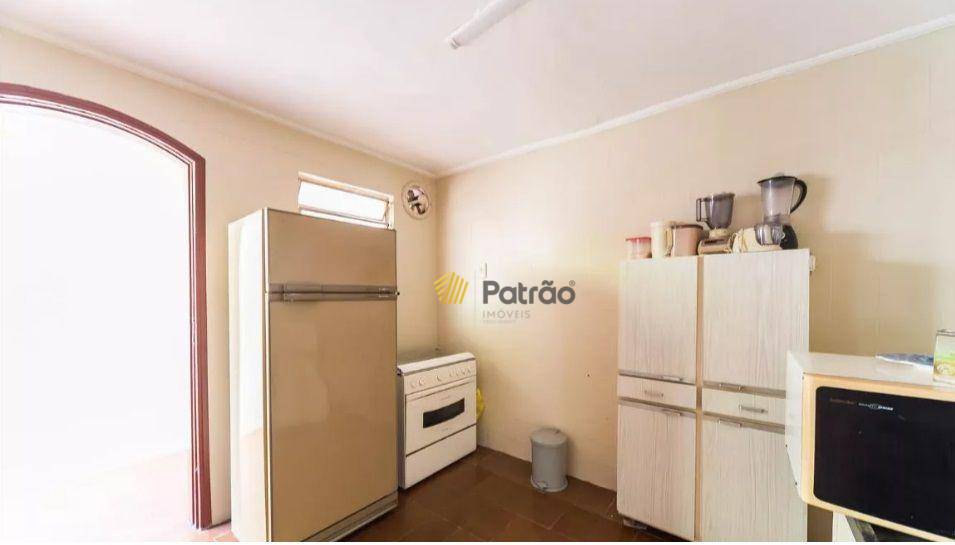 Casa à venda e aluguel com 5 quartos, 166m² - Foto 24