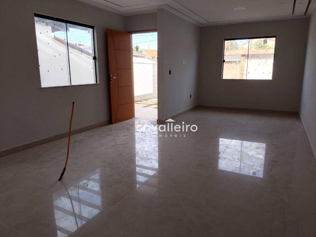 Casa à venda com 3 quartos, 99m² - Foto 4