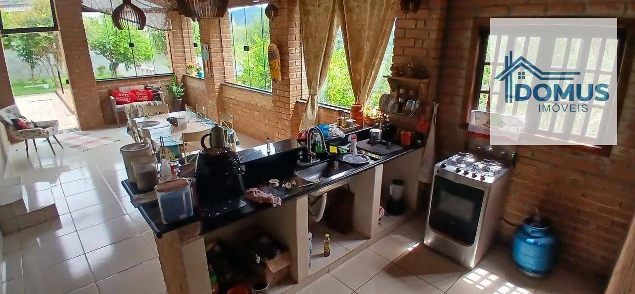 Chácara à venda com 3 quartos, 150m² - Foto 3