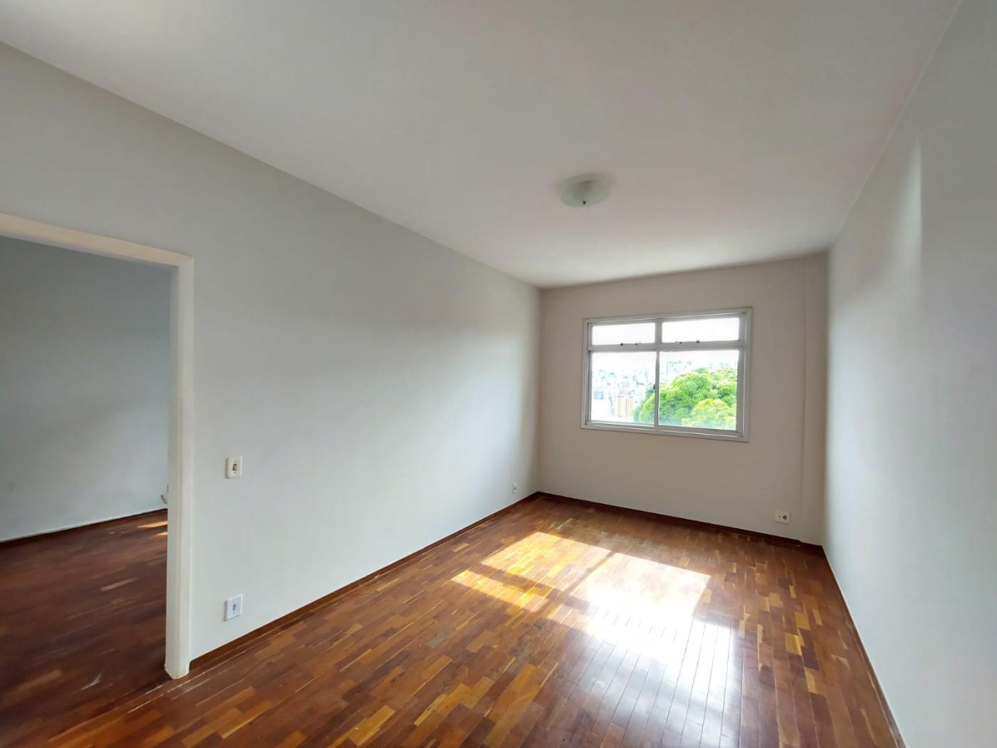 Apartamento para alugar com 2 quartos, 100m² - Foto 2